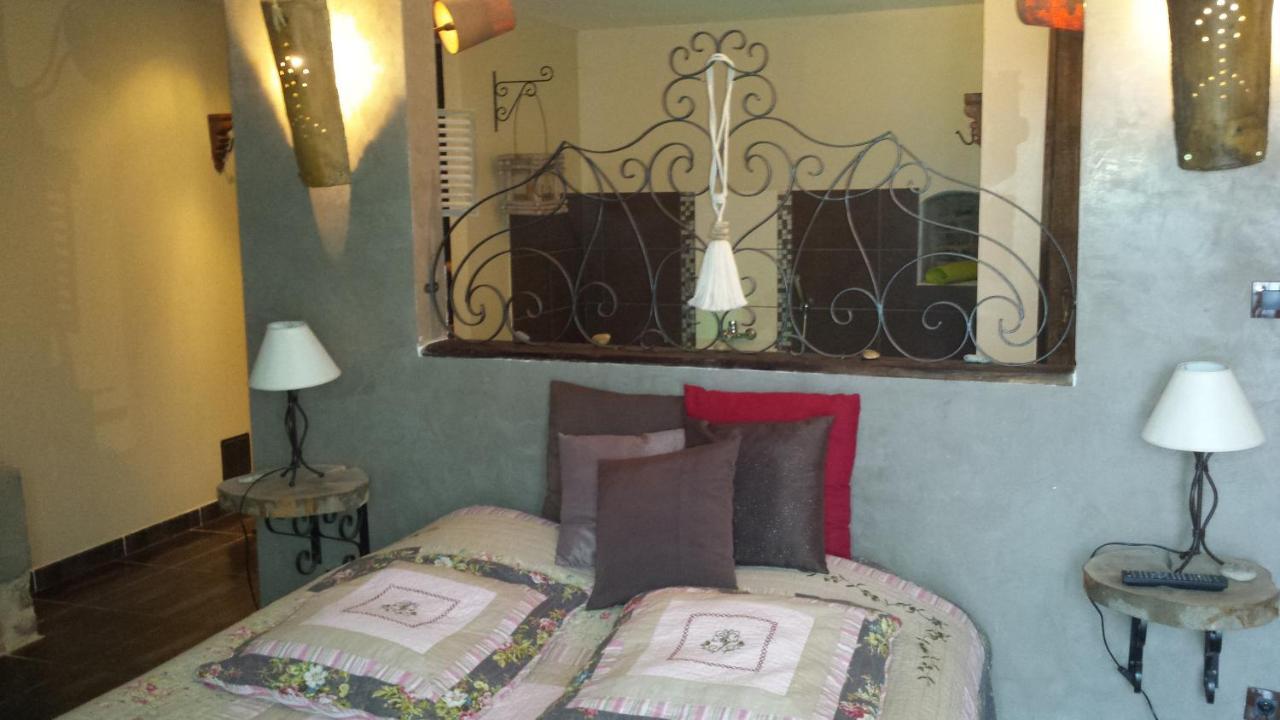 Chambres D Hotes ,Hotel ,Secret D'Une Nuit A Vicq Pres De Onnaing,Avec Piscine Zimmer foto