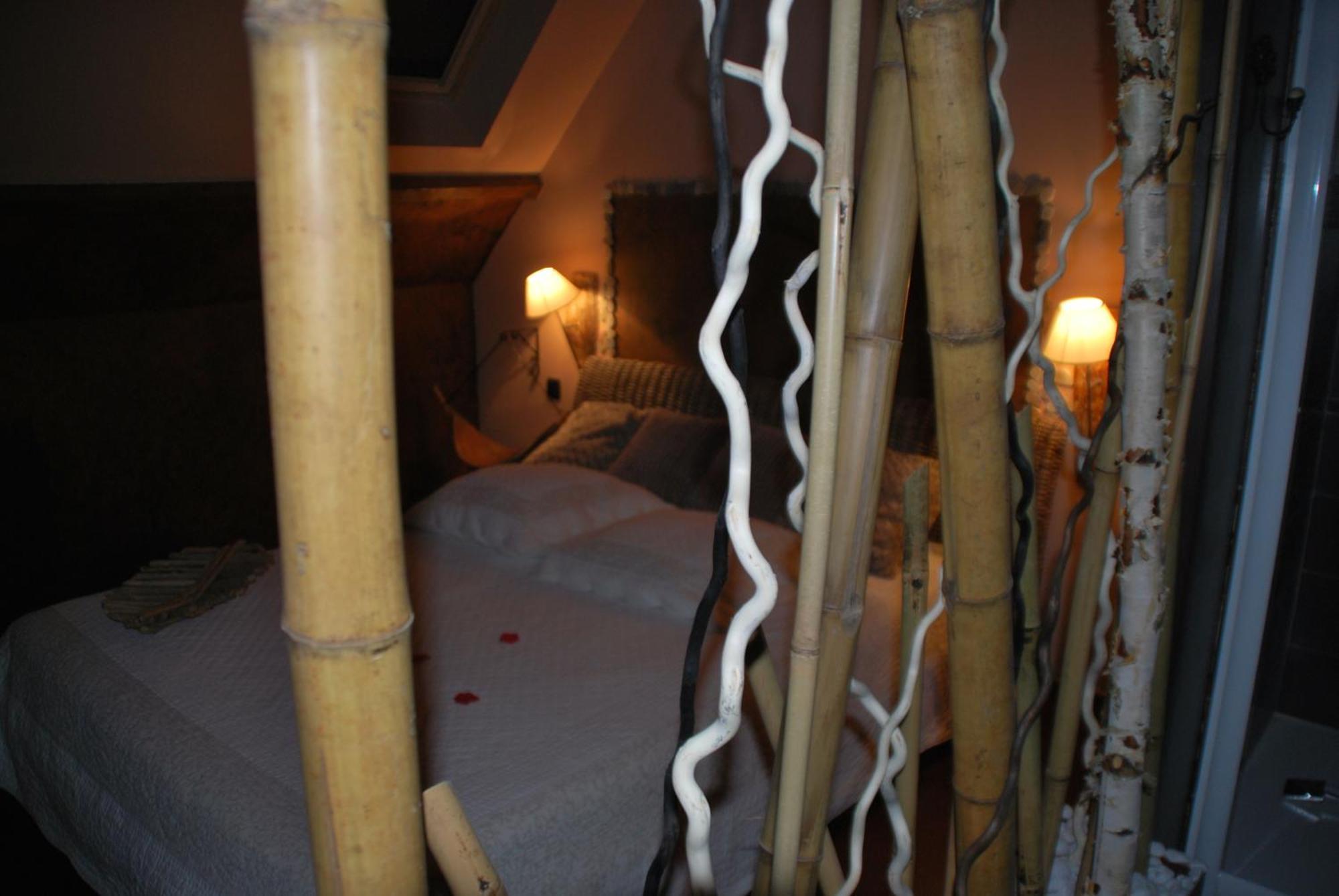 Chambres D Hotes ,Hotel ,Secret D'Une Nuit A Vicq Pres De Onnaing,Avec Piscine Zimmer foto