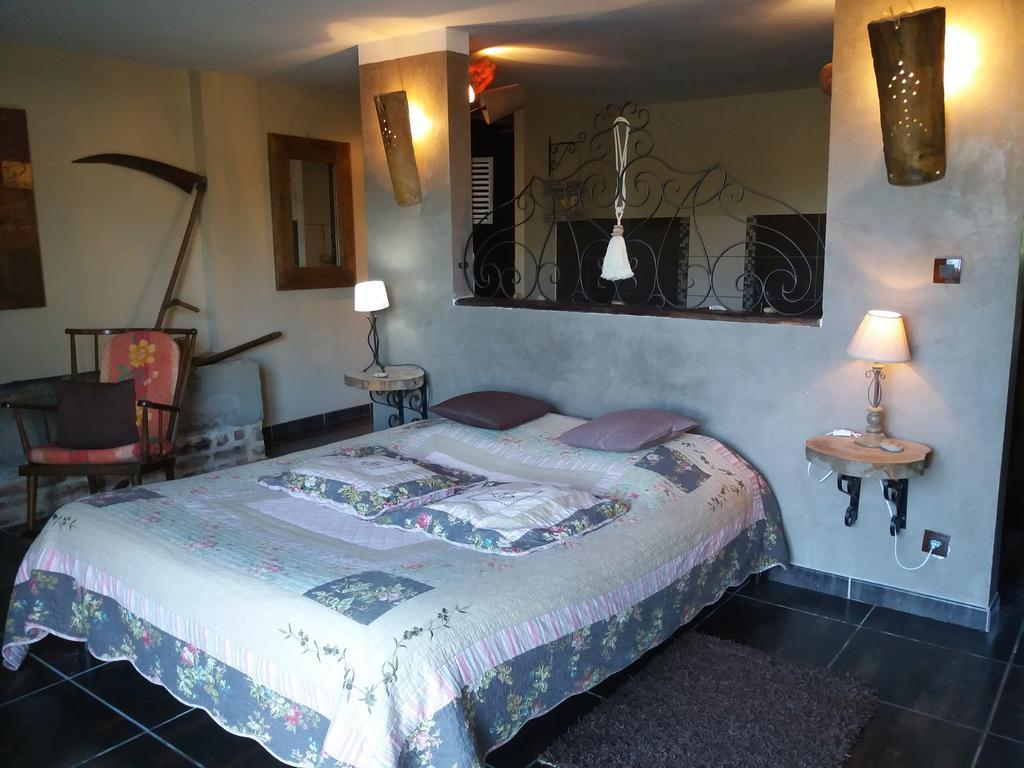 Chambres D Hotes ,Hotel ,Secret D'Une Nuit A Vicq Pres De Onnaing,Avec Piscine Exterior foto